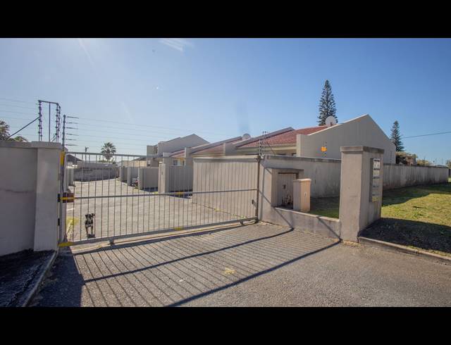 3 BEDROOM HOUSE FOR SALE IN GREENFIELDS